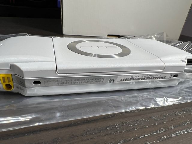Consola Sony PSP-1004 CW Blanca, perfecto estado