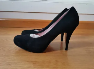 Zapatos de tacón Gloria Ortiz negros