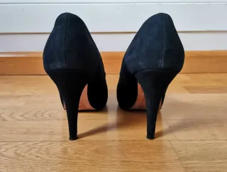 Zapatos de tacón Gloria Ortiz negros