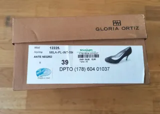 Zapatos de tacón Gloria Ortiz negros