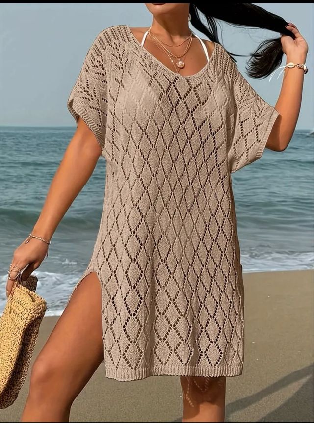 Vestido playero beige de punto
