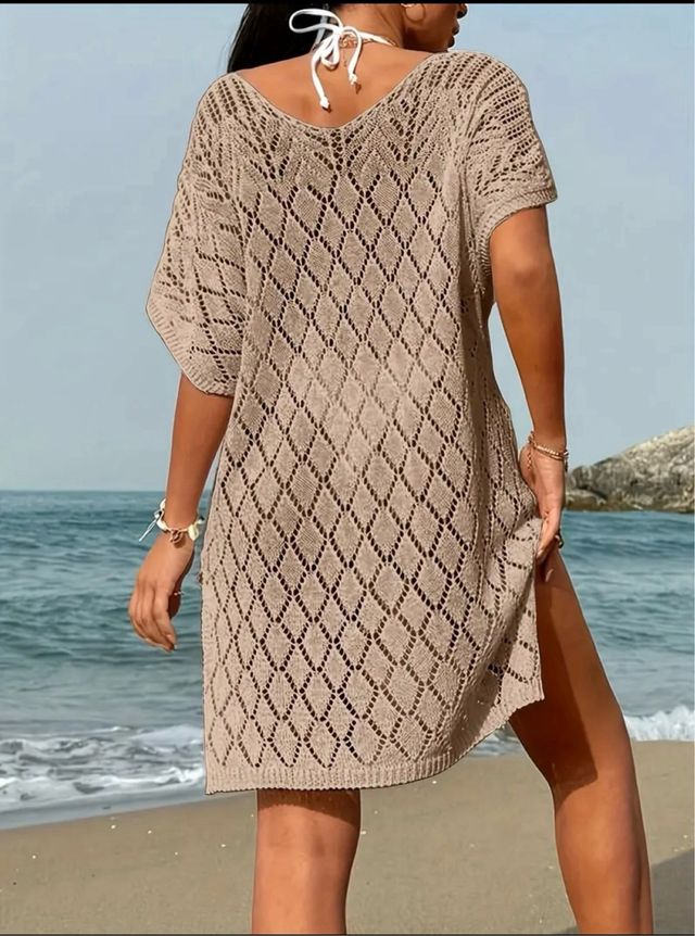 Vestido playero beige de punto