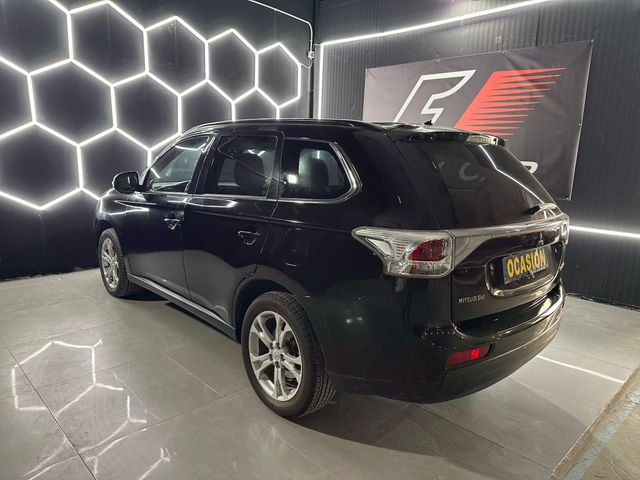Mitsubishi Outlander 2014