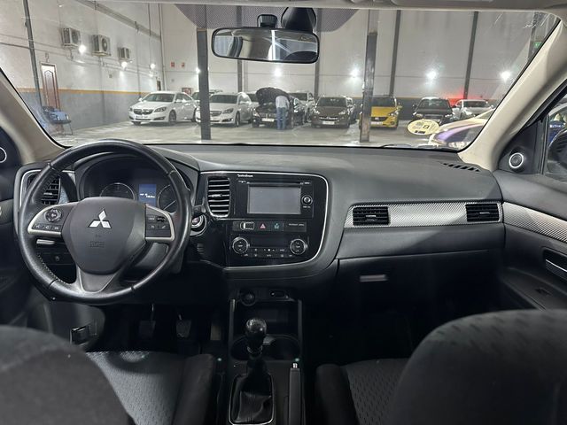 Mitsubishi Outlander 2014