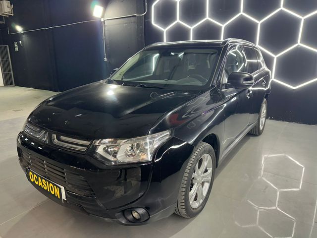 Mitsubishi Outlander 2014