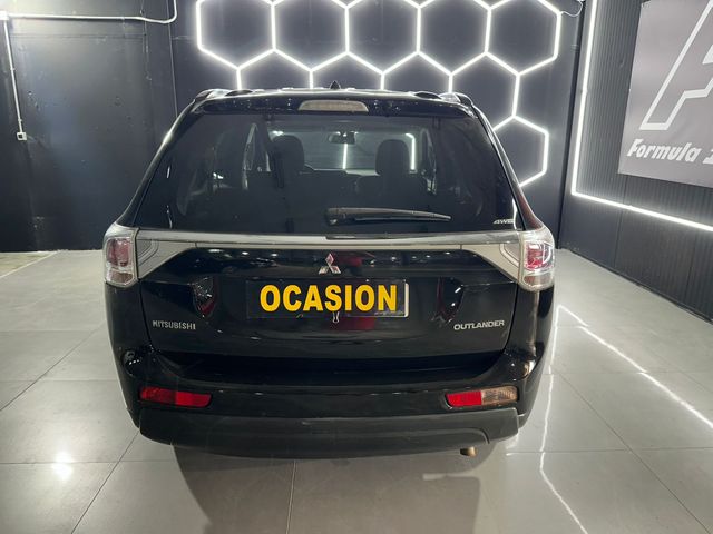 Mitsubishi Outlander 2014