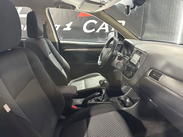 Mitsubishi Outlander 2014