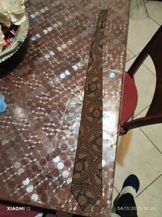 Cravatta vintage marrone e oro