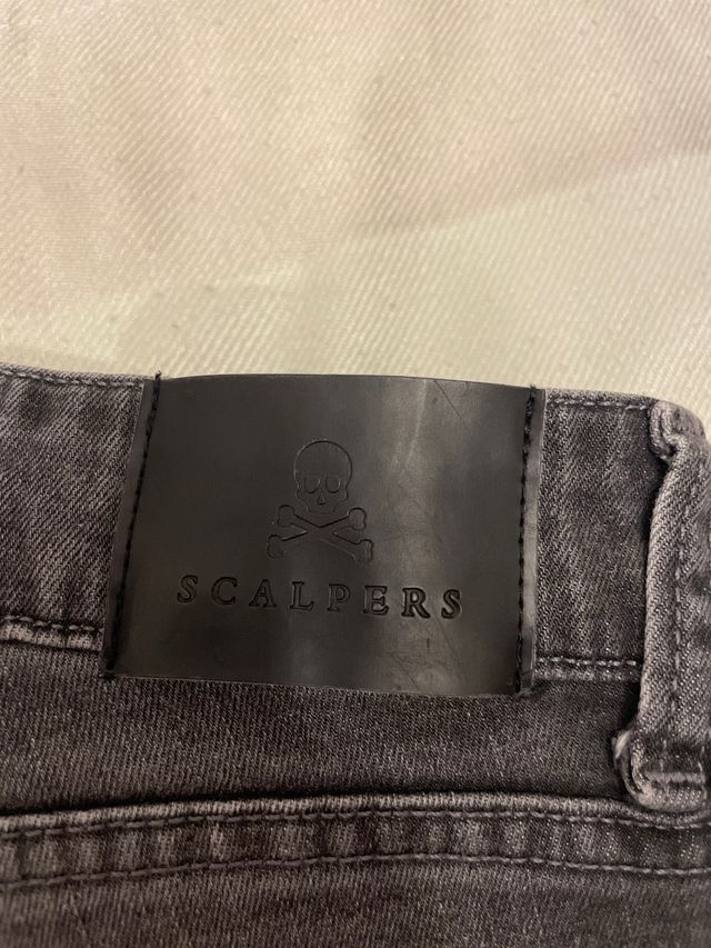 Pantalón vaquero gris Scalpers