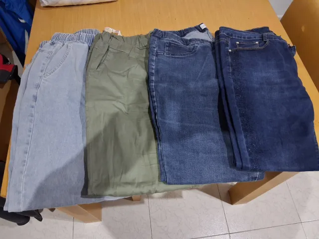 4 Pantalones (Azul y Verde)