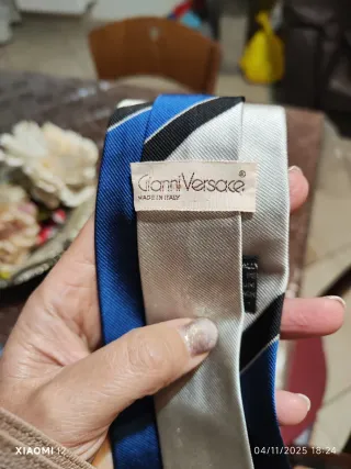 Cravatta vintage blu e bianca