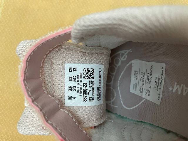 Zapatos Puma niña rosa brillo Talla 20