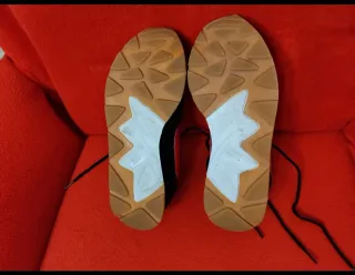 Zapatillas Nike Negras y Rojas