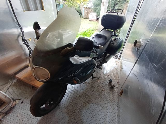 Triumph 1200 Trophy 68000 km