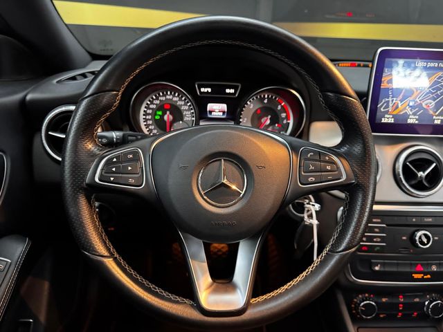 Mercedes-Benz Clase CLA 2016