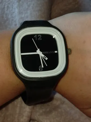 Reloj Senwatch Negro y Blanco