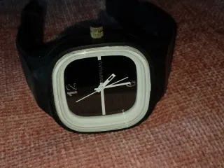 Reloj Senwatch Negro y Blanco