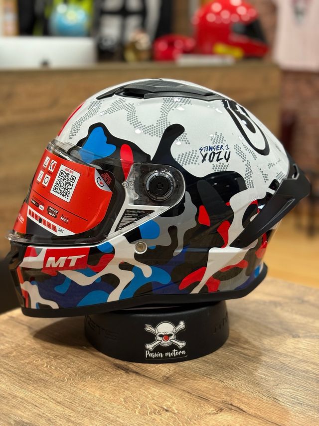 Casco MT Stinger 2 Yozu