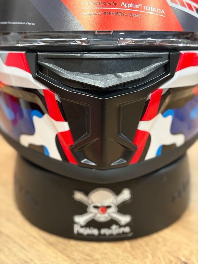 Casco MT Stinger 2 Yozu