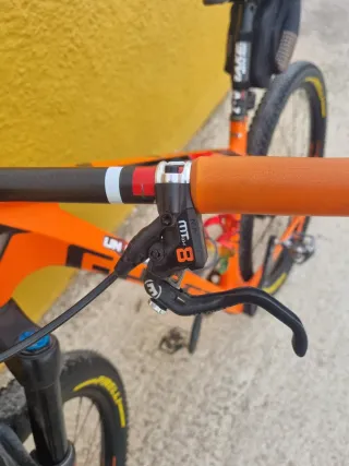 Bicicleta Ghost Lector 9.7 Carbono