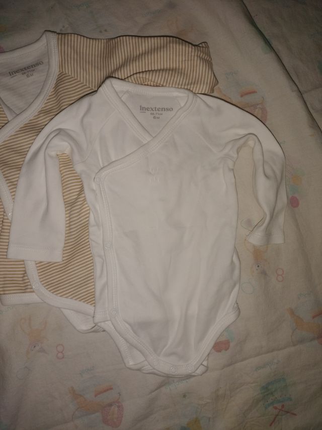 2 Bodys de bebé Inextenso