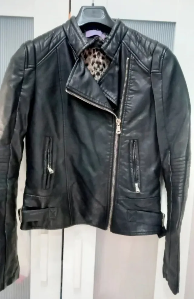 Cazadora cuero mujer negra