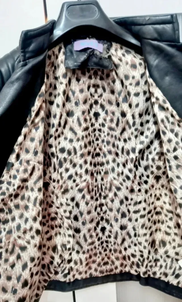 Cazadora cuero mujer negra