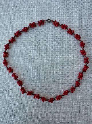 Girocollo vintage corallo rosso e argento
