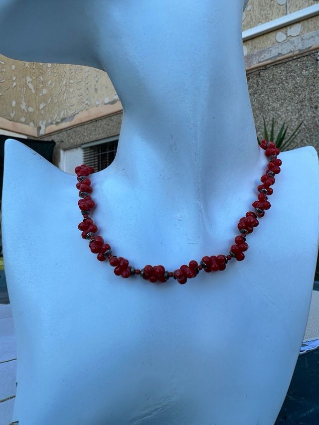 Girocollo vintage corallo rosso e argento