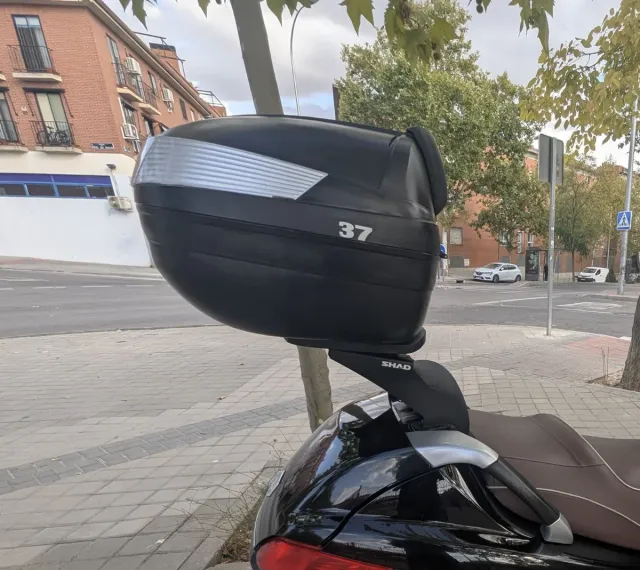 Soporte shad y Baúl Shad 37 Piaggio mp3