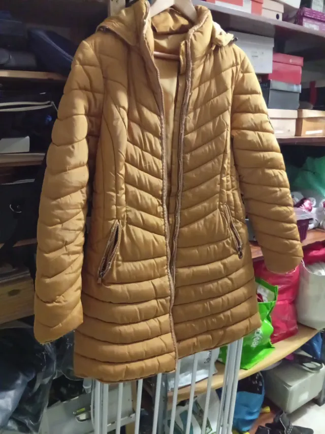 Chaqueta acolchada amarilla