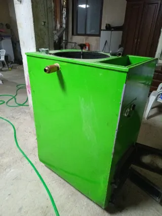 Caldera de biomasa verde 35 kW muy robusta
