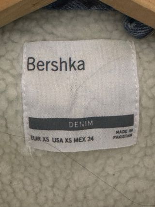 Cazadora vaquera Bershka con borreguito