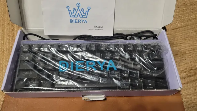 Teclado Mecánico DIERYA DK61SE negro