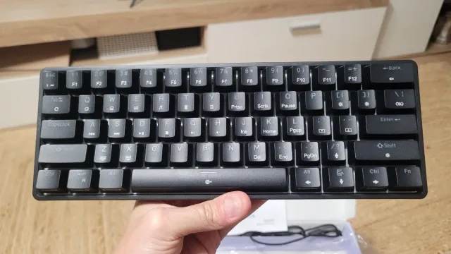 Teclado Mecánico DIERYA DK61SE negro
