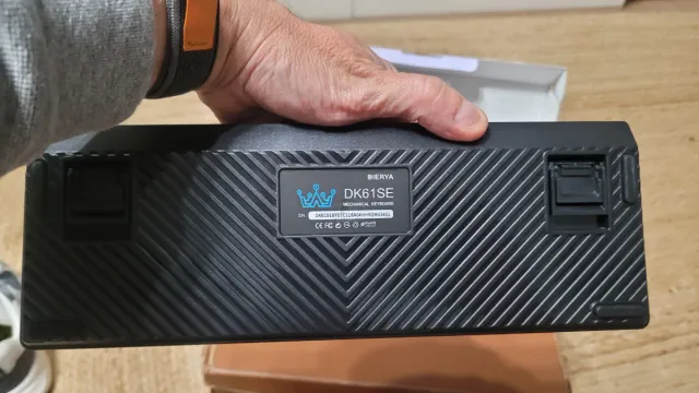 Teclado Mecánico DIERYA DK61SE negro