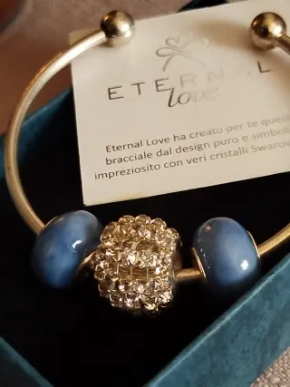 Bellissimo bracciale donna con charms e Swarovski