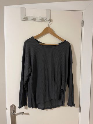 Camiseta gris manga larga talla M