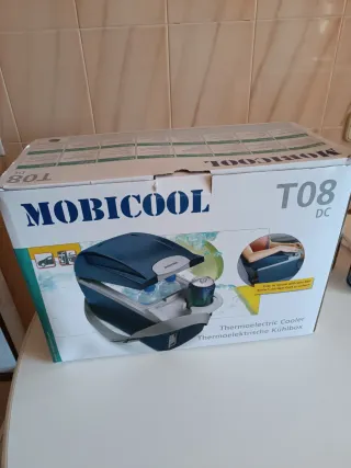 Nevera portátil coche MOBICOOL T08