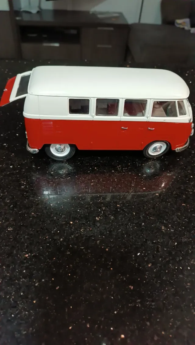 Volkswagen T1 Rojo y Blanco