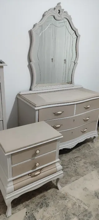 Cómoda y mesita de noche