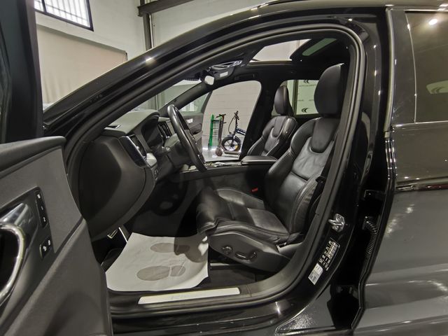 Volvo XC60 2.0 D4 R-Design Auto