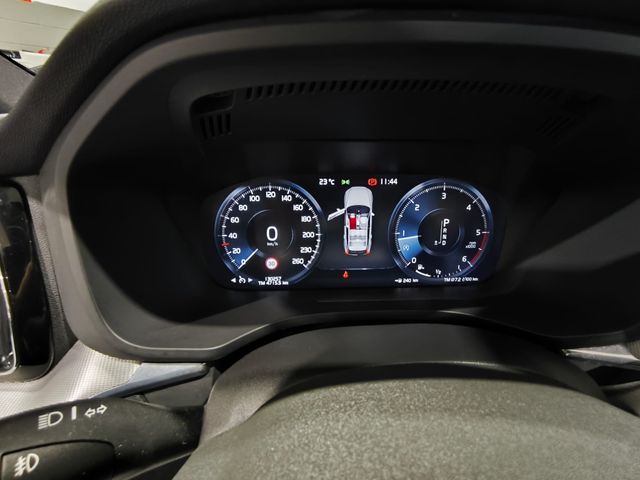 Volvo XC60 2.0 D4 R-Design Auto