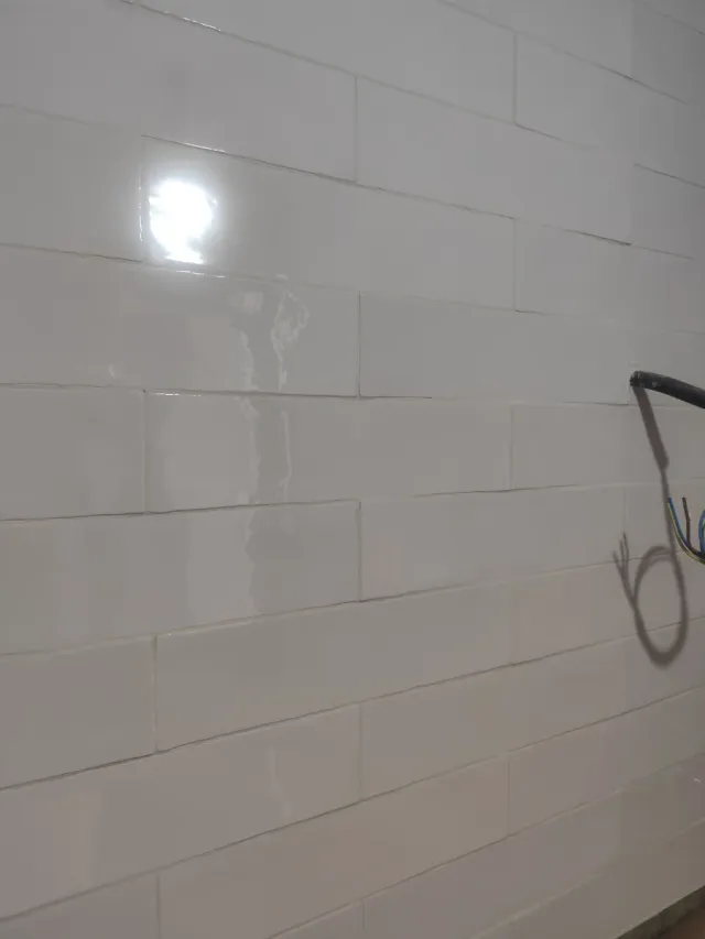 Azulejos blancos rectangulares