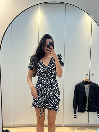 Vestido negro lunares fruncido talla M