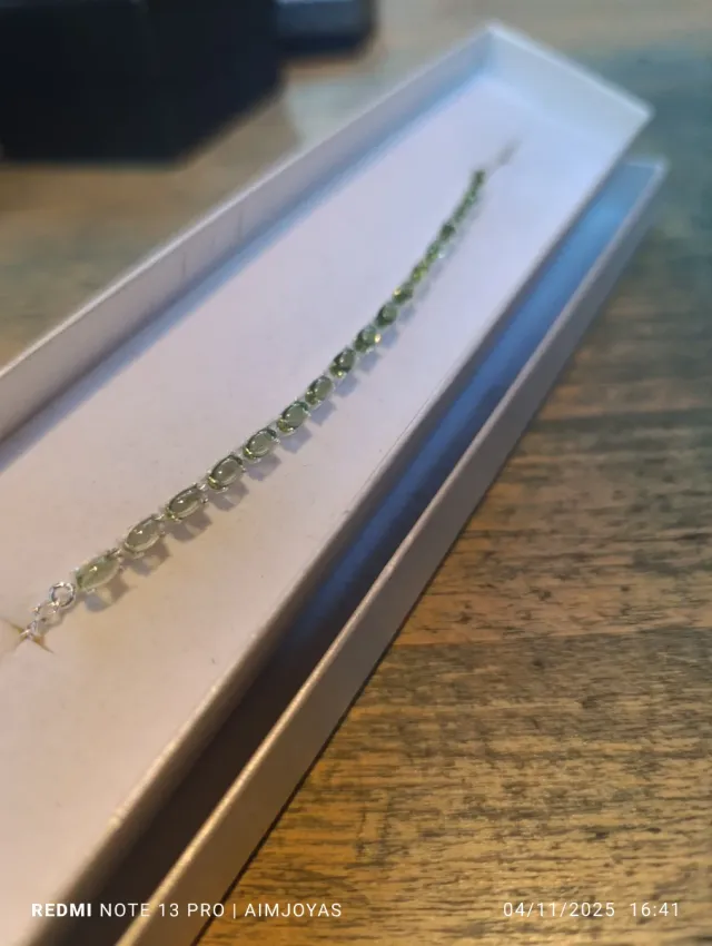 Pulsera Plata y Peridotos Verdes