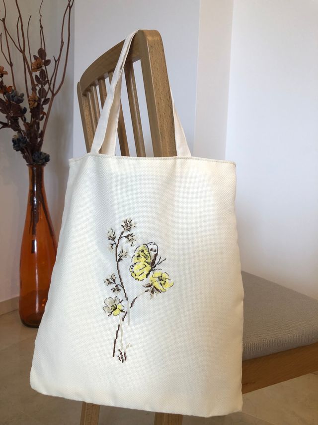 Bolso artesanal bordado a mano