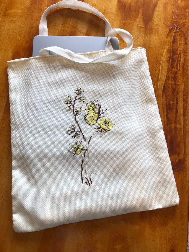 Bolso artesanal bordado a mano