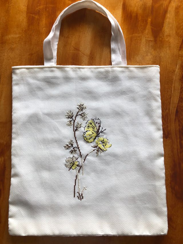 Bolso artesanal bordado a mano