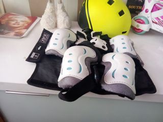 Patines Hudora Talla 30-33 con protectores